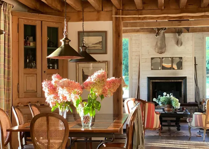 Lodge Saint-Hymer Nyaraló